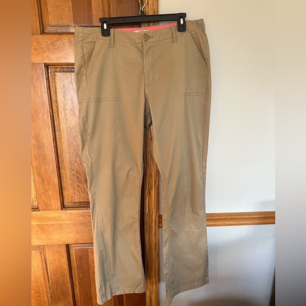 Women’s Tall khaki pants